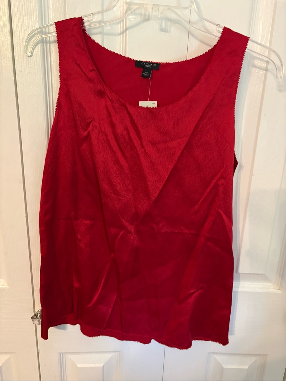 Ann Taylor Red Scoop Neck Sleeveless Top
